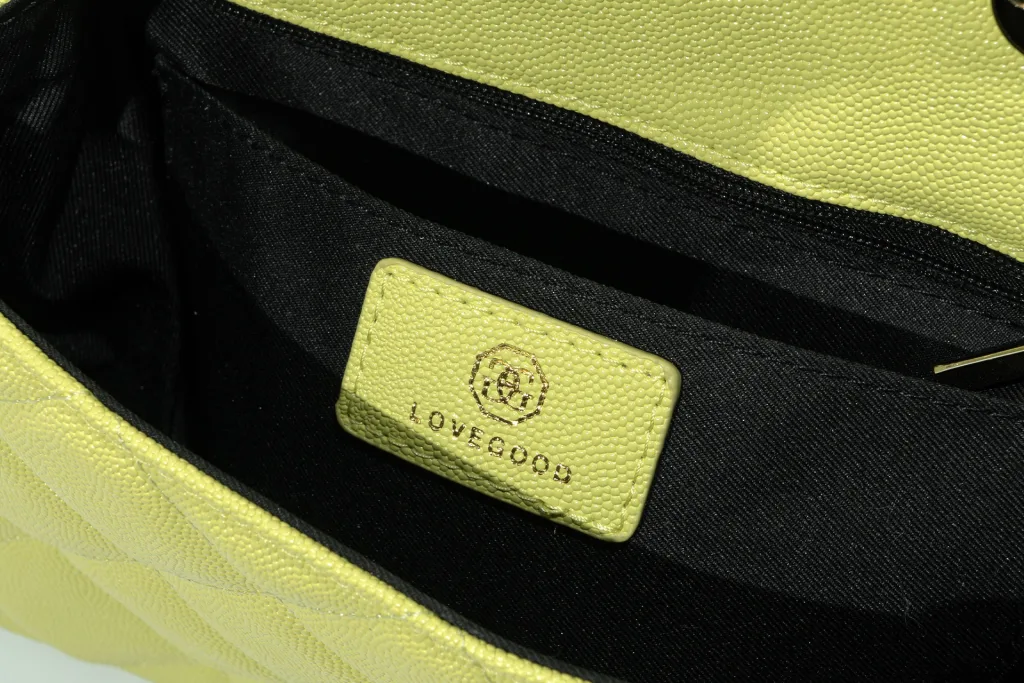 กระเป๋าหนังแท้ LoveGood