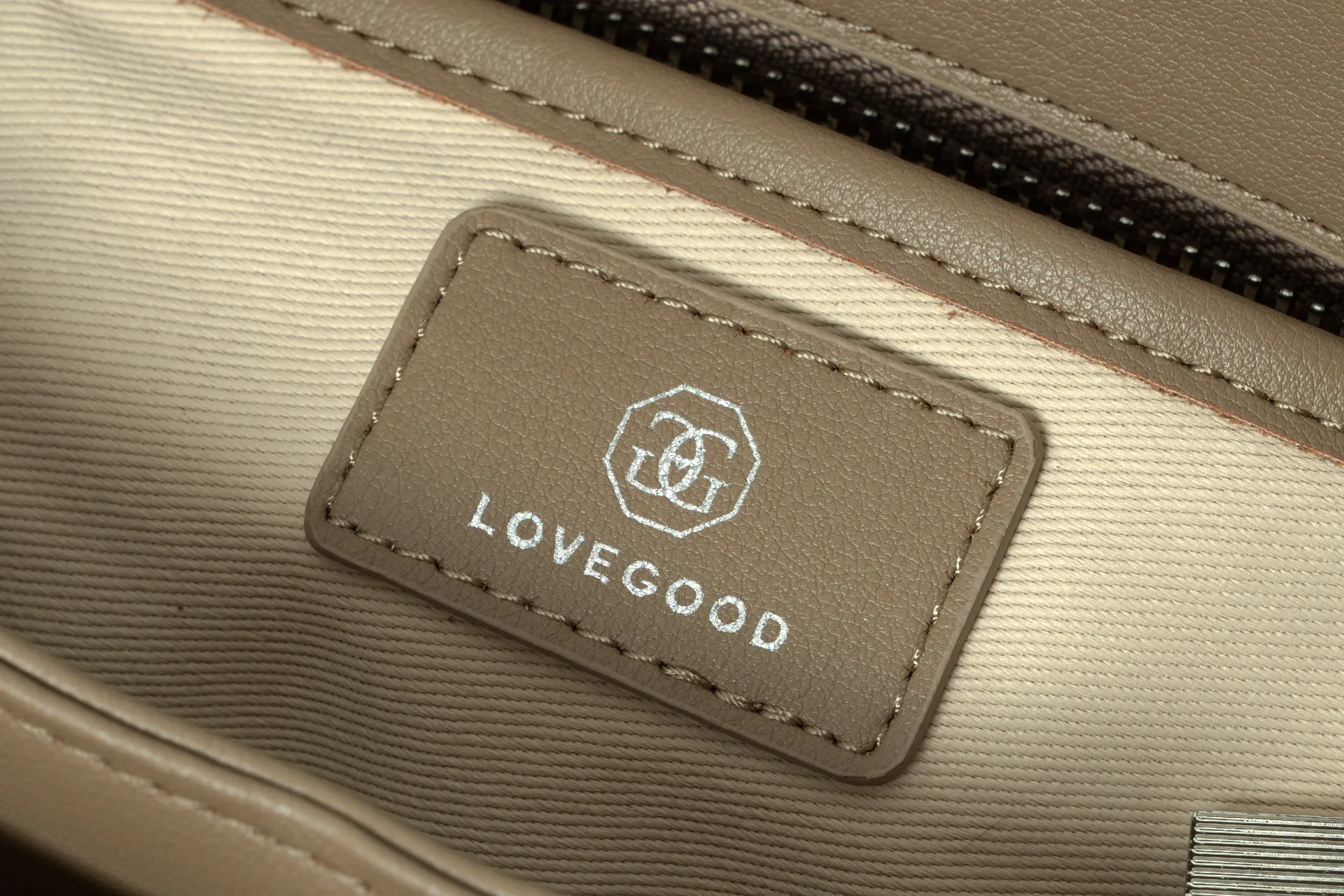 กระเป๋าหนังแท้ LoveGood