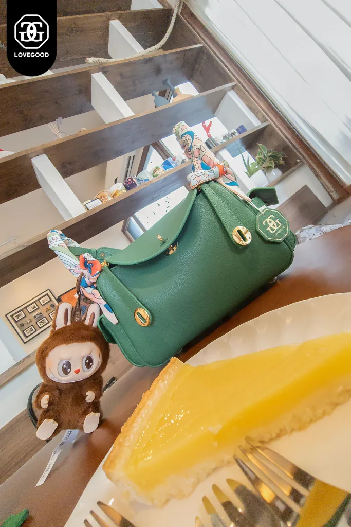 กระเป๋าหนังแท้ LoveGood